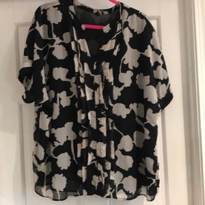 Short sleeve black & gray blouse